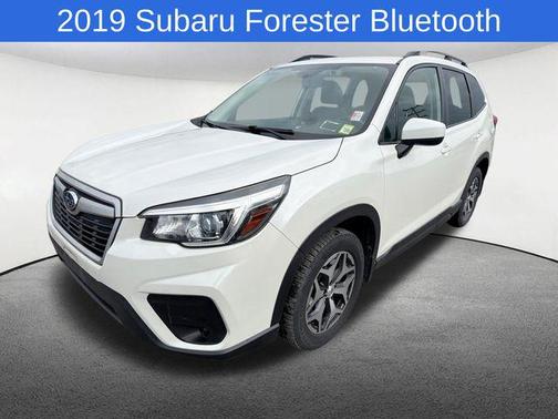 Crystal White Pearl 2019 Subaru Forester Premium