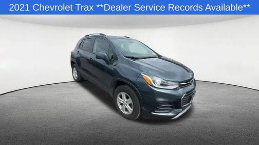 Shadow Gray Metallic 2021 Chevrolet Trax LT