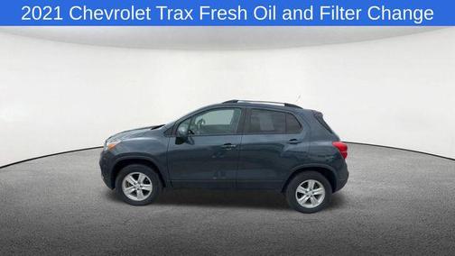 Shadow Gray Metallic 2021 Chevrolet Trax LT
