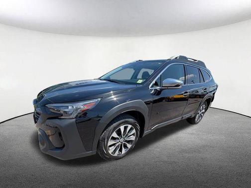 Crystal Black Silica 2025 Subaru Outback Touring XT