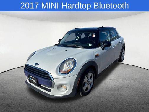 2017 MINI Hardtop Cooper