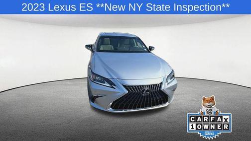 2023 Lexus ES 300h Base