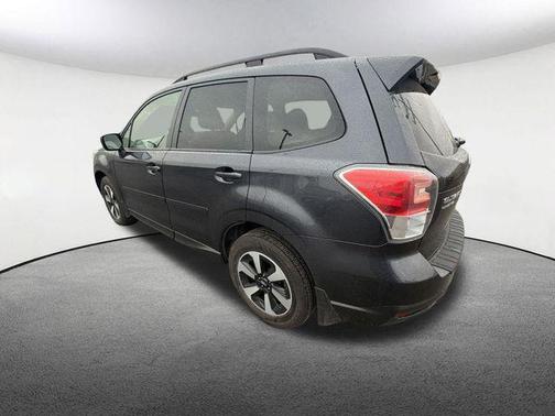 Dark Gray Metallic 2017 Subaru Forester 2.5i Premium