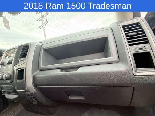 Granite Crystal Metallic Clearcoat 2018 RAM 1500 Tradesman