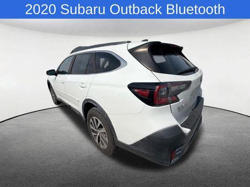 Crystal White Pearl 2020 Subaru Outback Premium