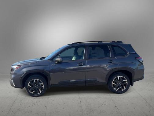 Magnetite Gray Metallic 2026 Subaru Forester Hybrid Premium