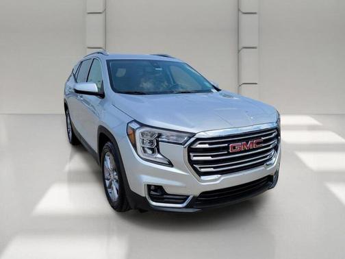 Quicksilver Metallic 2022 GMC Terrain SLT