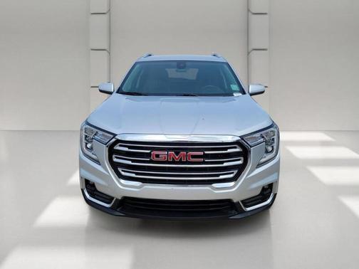 Quicksilver Metallic 2022 GMC Terrain SLT