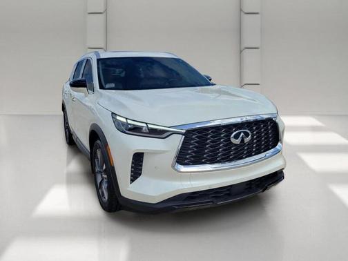 Majestic White 2023 INFINITI QX60 Luxe