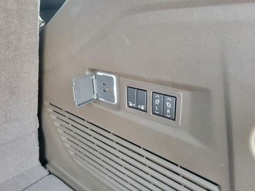 2026 GMC Yukon 2WD Elevation