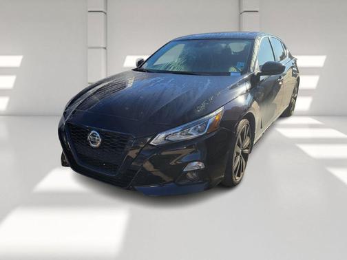 2022 Nissan Altima SR FWD