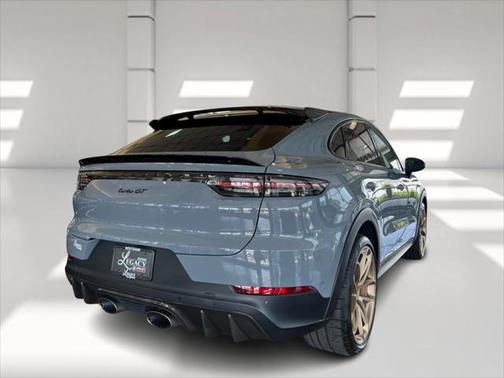 2022 Porsche Cayenne Turbo GT