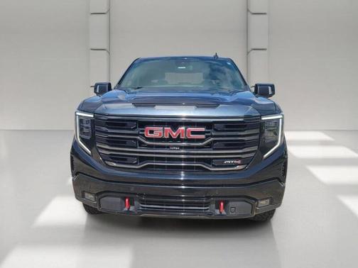 Onyx Black 2023 GMC Sierra 1500 AT4