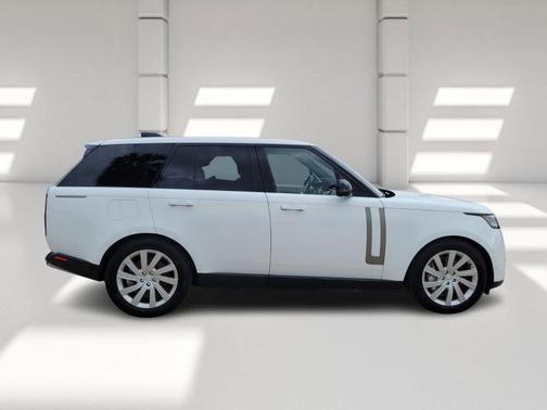 2023 Land Rover Range Rover P440e SE