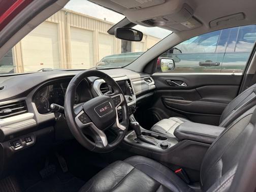 RED 2017 GMC Acadia SLT-1