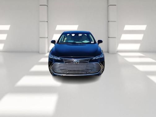 2022 Toyota Avalon XLE