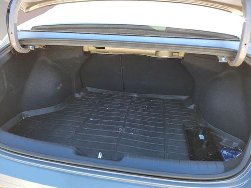 2024 Hyundai ELANTRA HEV Limited