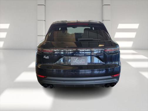 2023 Porsche Cayenne Base (Tiptronic)