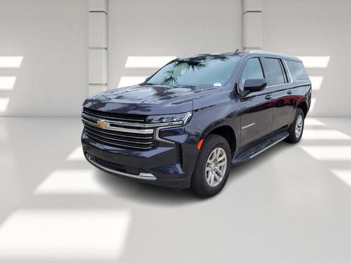 2023 Chevrolet Suburban LT