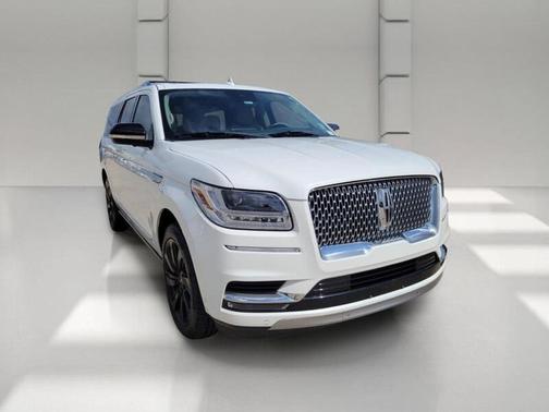 Pristine White 2020 Lincoln Navigator Reserve