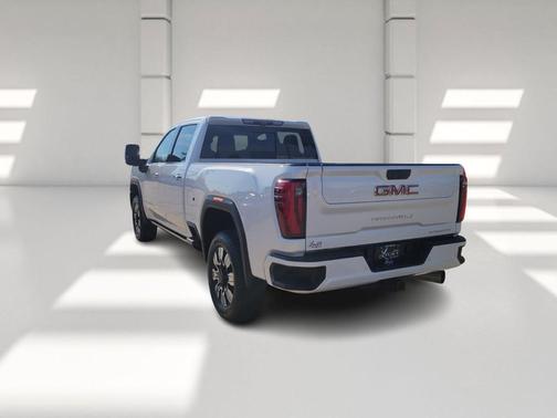 2024 GMC Sierra 2500 Denali
