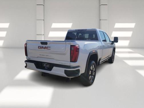 2024 GMC Sierra 2500 Denali