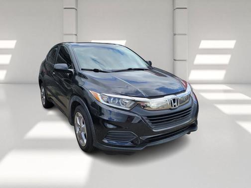 Crystal Black Pearl 2022 Honda HR-V LX