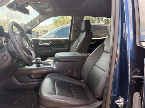 Pacific Blue Metallic 2023 GMC Sierra 1500 SLT