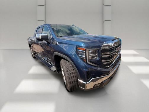 Pacific Blue Metallic 2023 GMC Sierra 1500 SLT