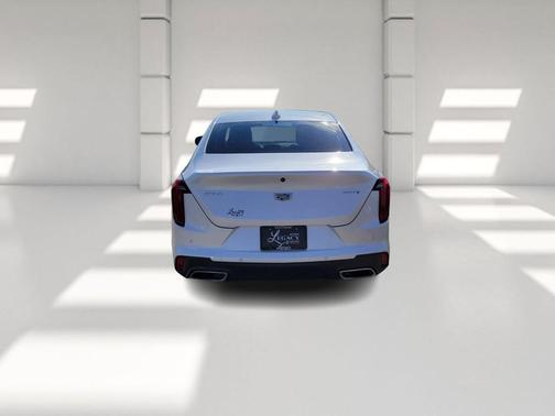 2022 Cadillac CT4 Luxury