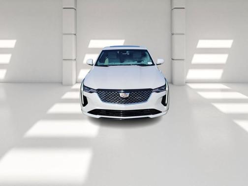 2022 Cadillac CT4 Luxury