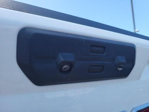 Summit White 2024 GMC Sierra 1500 SLT