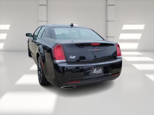 2023 Chrysler 300 S