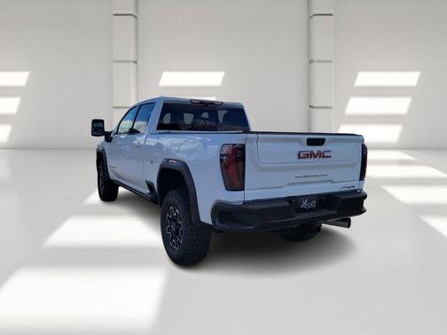 2026 GMC Sierra 2500 AT4