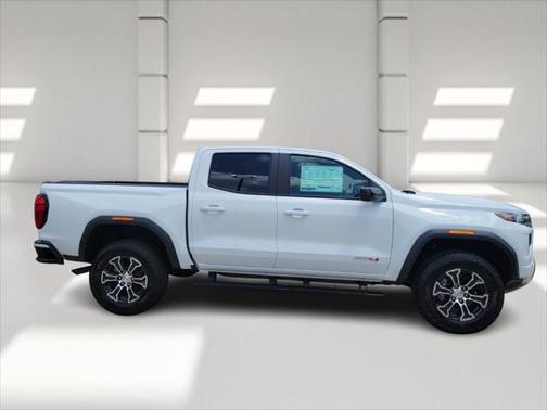 2025 GMC Canyon Base