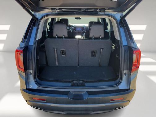 2022 GMC Acadia AWD AT4