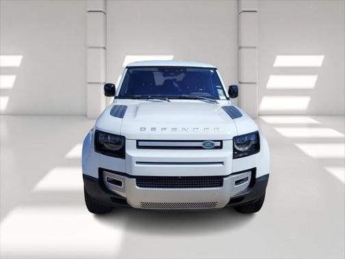 2020 Land Rover Defender 110 SE