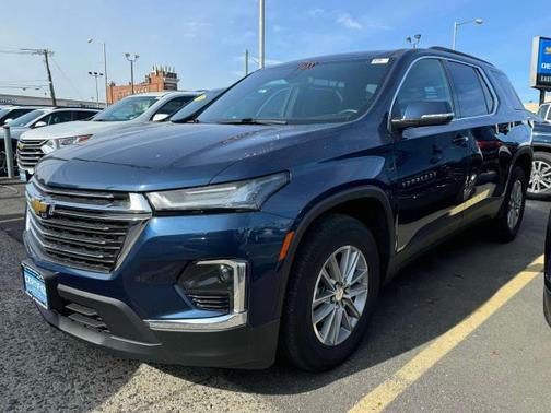 2022 Chevrolet Traverse LT Cloth