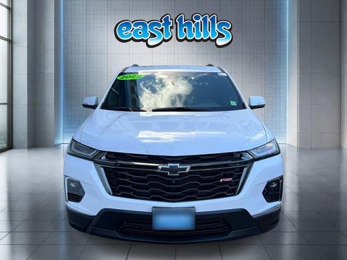 Summit White 2023 Chevrolet Traverse RS