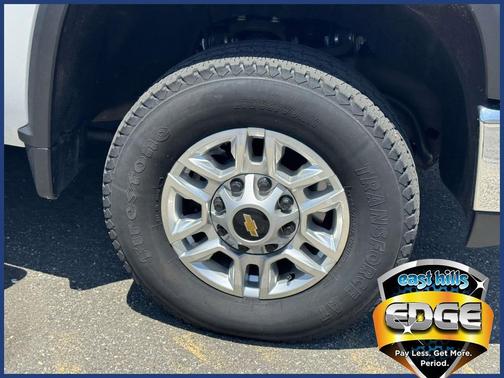 Summit White 2025 Chevrolet Silverado 2500 LT