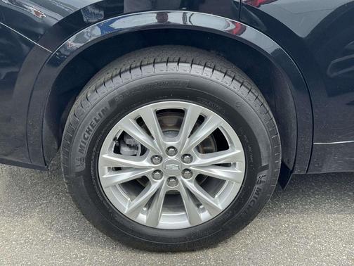 Stellar Black Metallic 2024 Cadillac XT6 Luxury AWD