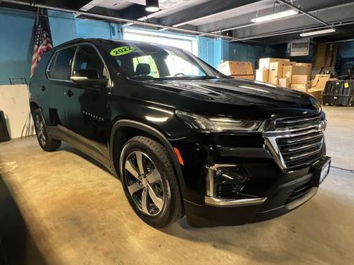 2022 Chevrolet Traverse LT Leather