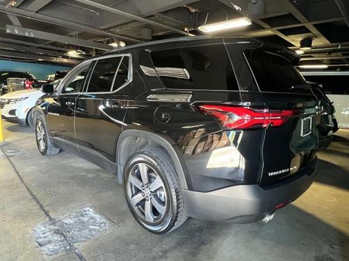 2022 Chevrolet Traverse LT Leather