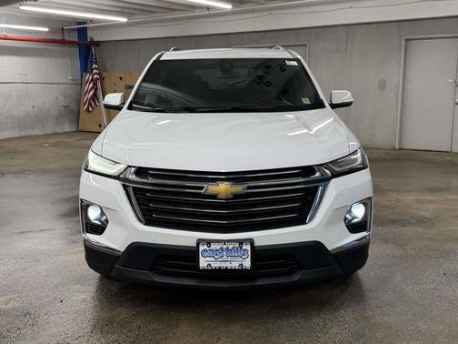 Summit White 2023 Chevrolet Traverse LT Cloth