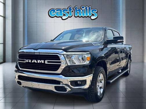 Diamond Black Crystal Pearlcoat 2020 RAM 1500 Big Horn/Lone Star
