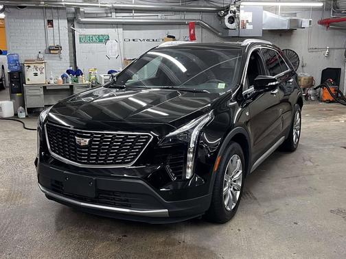 Stellar Black Metallic 2023 Cadillac XT4 Premium Luxury