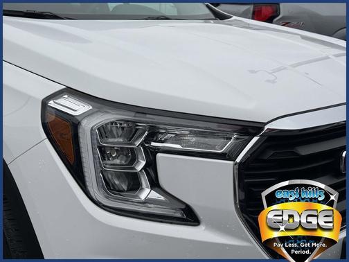 Summit White 2023 GMC Terrain SLE