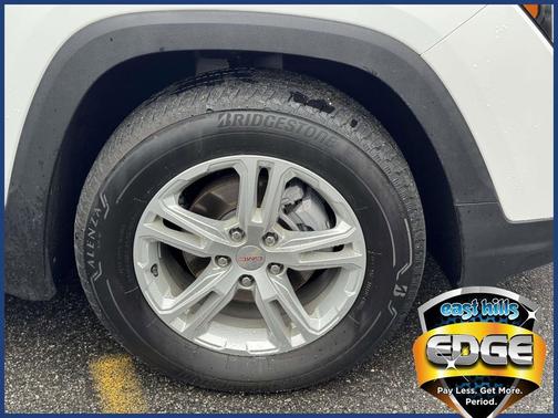 Summit White 2023 GMC Terrain SLE