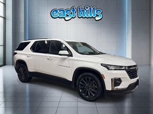 Summit White 2023 Chevrolet Traverse RS