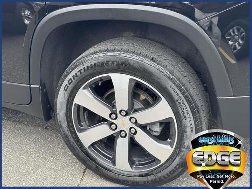 Mosaic Black Metallic 2023 Chevrolet Traverse LT Leather